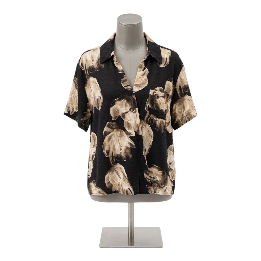 Simply Vera Vera Wang Floral Blouse XL Black White Button Up High Low Hem Pocket